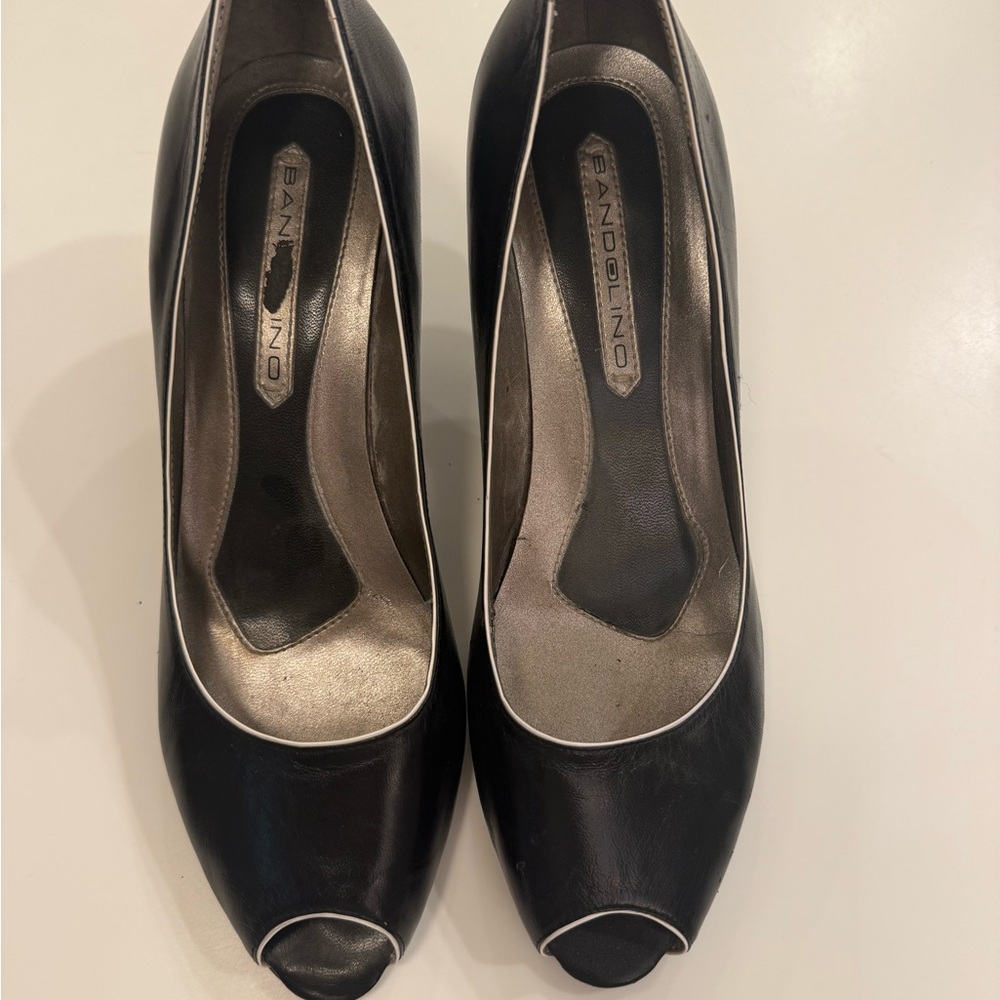 Bandolino Black Peep Toe Heels with white  Accents